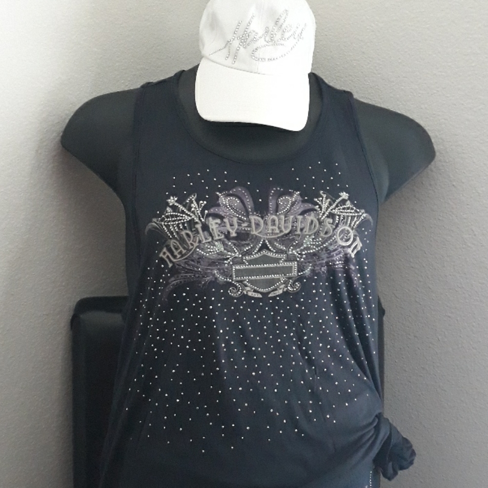 Authentic HD Leisure 2 piece.